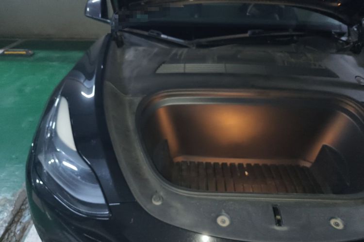 Used Tesla Model Y 2022 Rear-Wheel-Drive Version Engine Bay Right