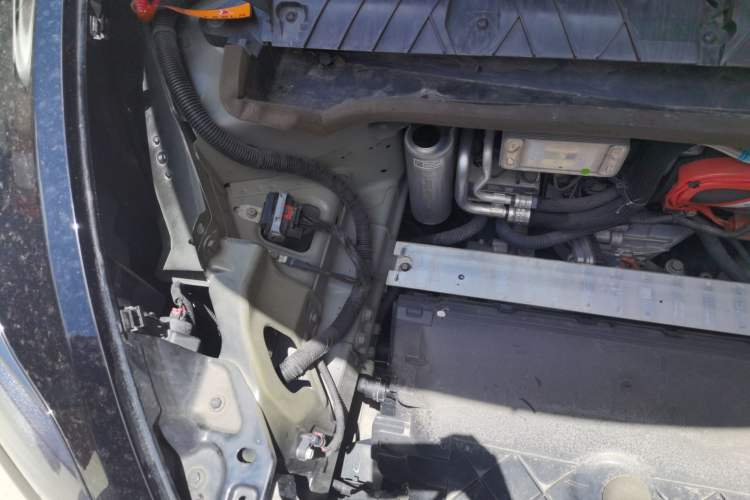 Used Tesla Model Y 2022 Long-Range All-Wheel-Drive Version Engine Bay Right