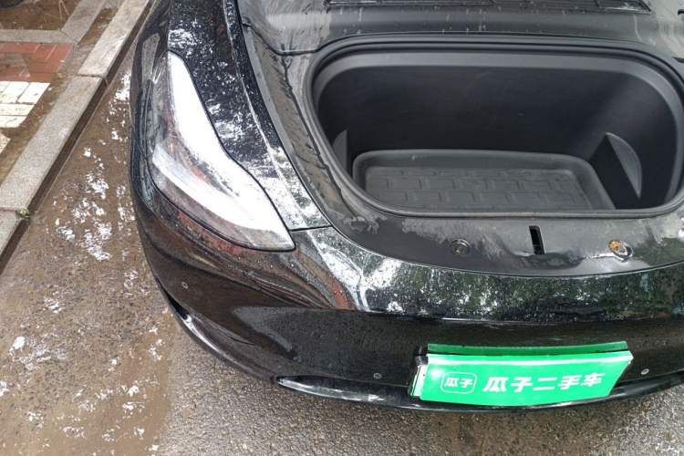 Used Tesla Model Y 2022 Rear-Wheel-Drive Version Engine Bay Right