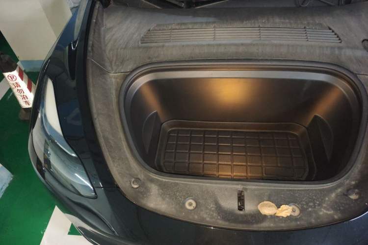 Used Tesla Model Y 2022 Long-Range All-Wheel-Drive Version Engine Bay Right