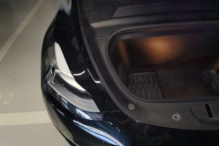 Used Tesla Model Y 2022 Rear-Wheel-Drive Version Engine Bay Right