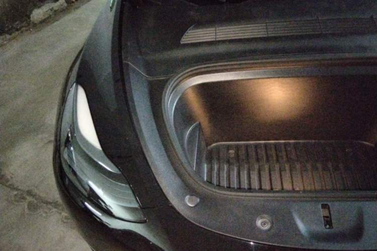 Used Tesla Model Y 2022 Performance High-Performance All-Wheel-Drive Version Engine Bay Right