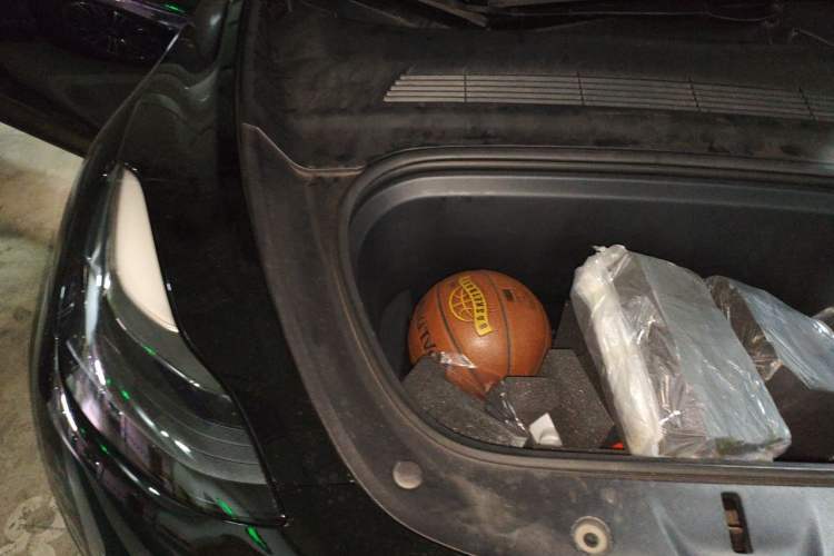Used Tesla Model Y 2022 Performance High-Performance All-Wheel-Drive Version Engine Bay Right