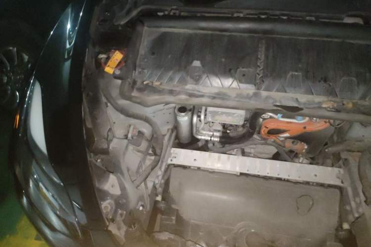 Used Tesla Model Y 2022 Long-Range All-Wheel-Drive Version Engine Bay Right