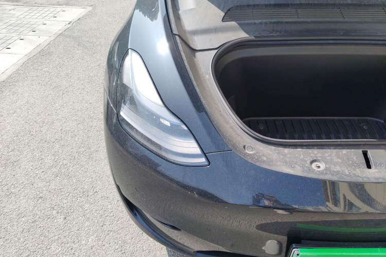Used Tesla Model Y 2022 Rear-Wheel-Drive Version Engine Bay Right
