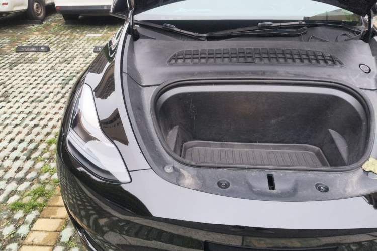 Used Tesla Model Y 2022 Rear-Wheel-Drive Version Engine Bay Right