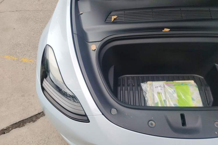Used Tesla Model Y 2022 Rear-Wheel-Drive Version Engine Bay Right