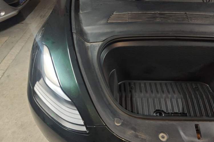 Used Tesla Model Y 2022 Rear-Wheel-Drive Version Engine Bay Right