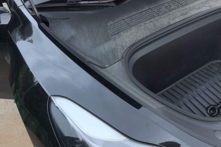 Used Tesla Model Y 2022 Rear-Wheel-Drive Version Engine Bay Right