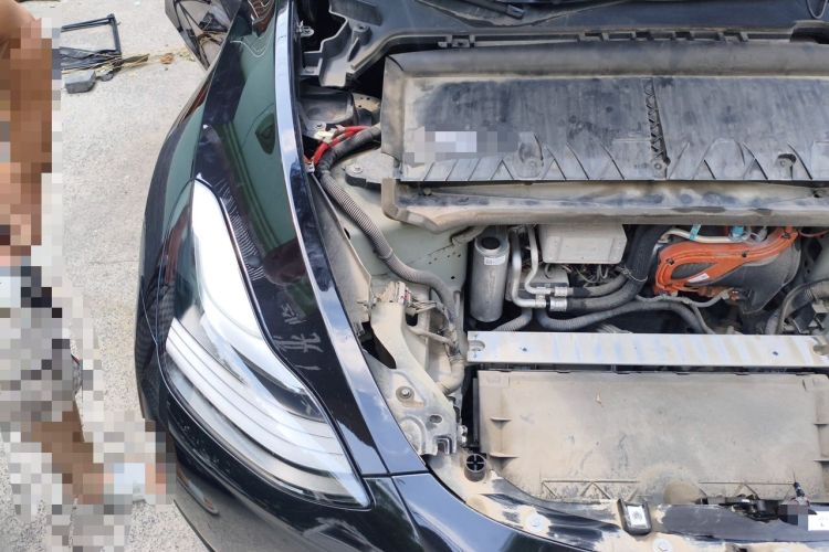 Used Tesla Model Y 2022 Rear-Wheel-Drive Version Engine Bay Right