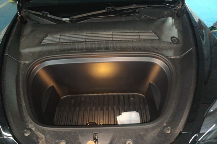 Used Tesla Model Y 2022 Rear-Wheel-Drive Version Engine Bay