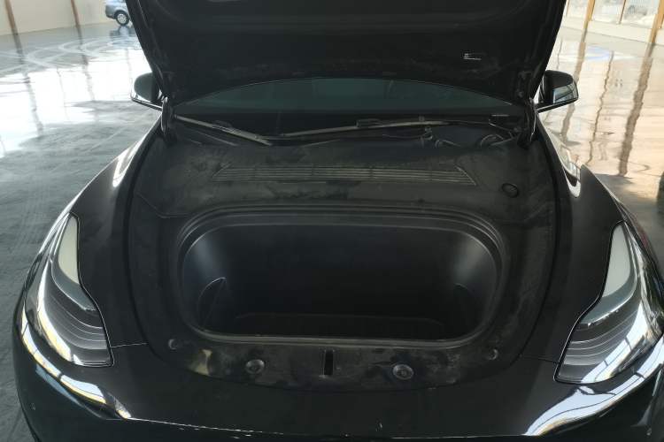 Used Tesla Model Y 2022 Rear-Wheel-Drive Version Engine Bay