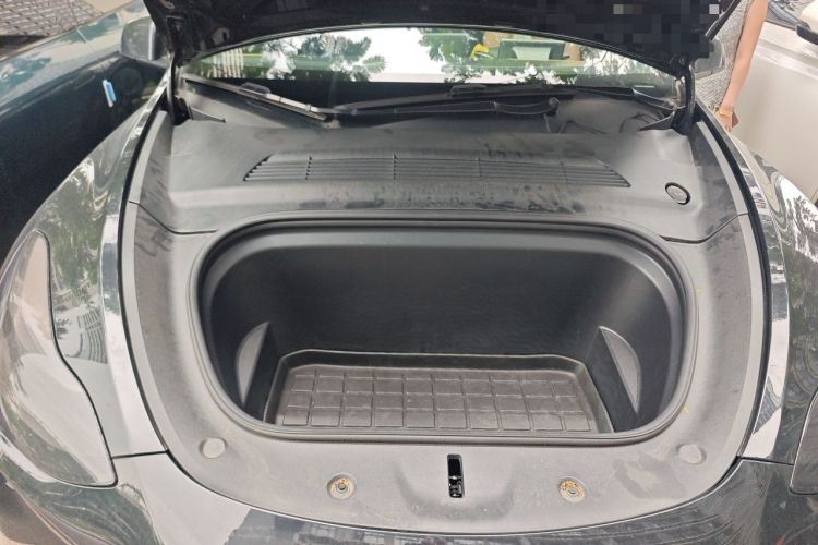 Used Tesla Model Y 2022 Rear-Wheel-Drive Version Engine Bay