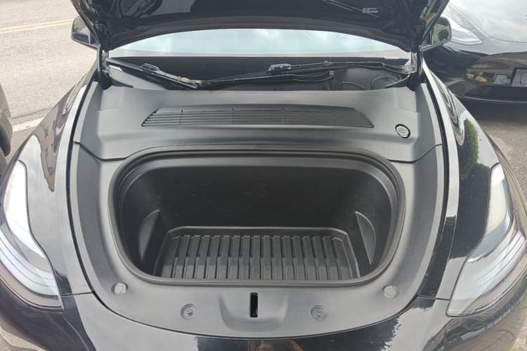 Used Tesla Model Y 2022 Revised Version Long-Range All-Wheel Drive Engine Bay