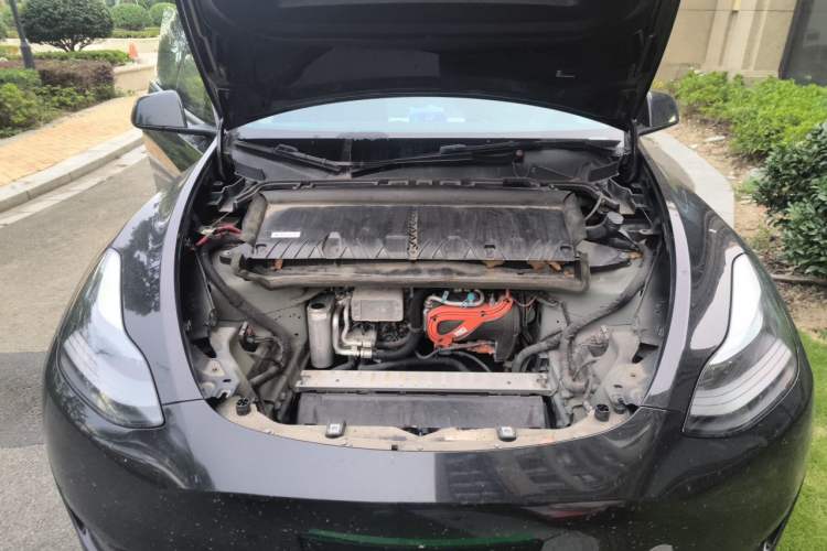Used Tesla Model Y 2022 Rear-Wheel-Drive Version Engine Bay
