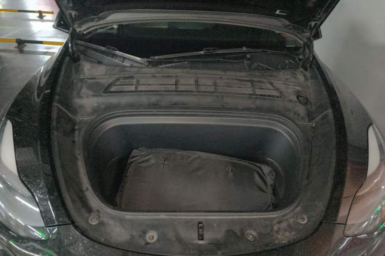 Used Tesla Model Y 2022 Revised Version Rear-Wheel Drive Engine Bay