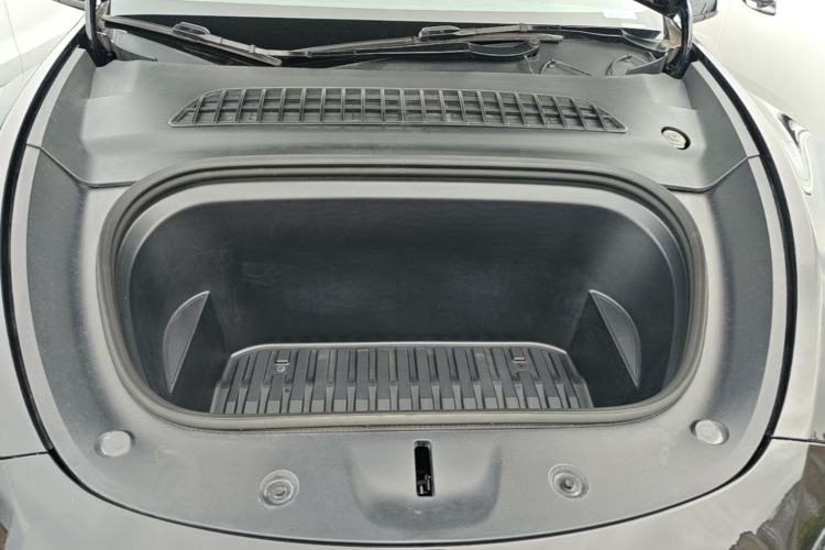 Used Tesla Model Y 2022 Performance High-Performance All-Wheel-Drive Version Engine Bay