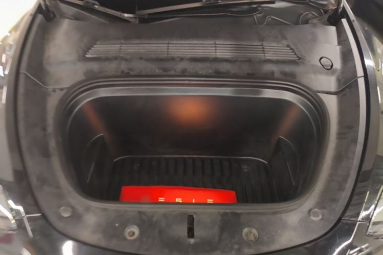 Used Tesla Model Y 2022 Rear-Wheel-Drive Version Engine Bay