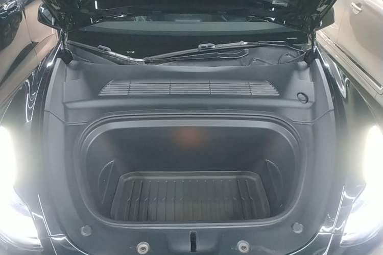 Used Tesla Model Y 2022 Revised Version Rear-Wheel Drive Engine Bay