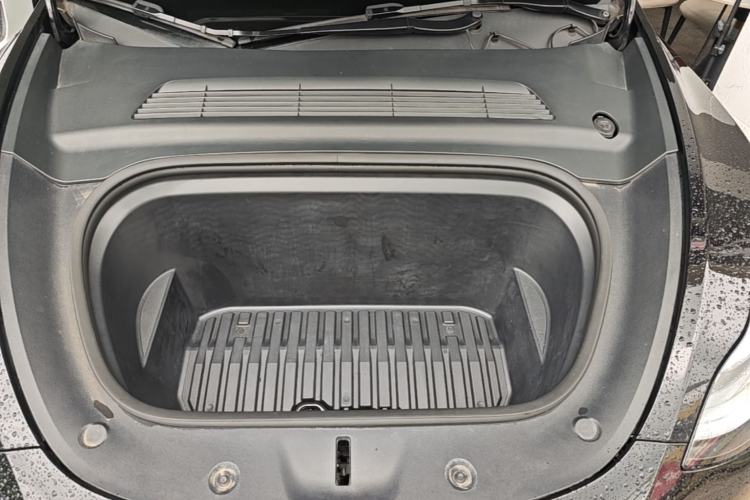 Used Tesla Model Y 2022 Revised Version Rear-Wheel Drive Engine Bay