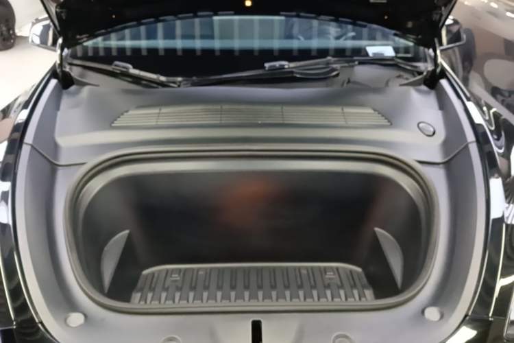 Used Tesla Model Y 2022 Revised Version Rear-Wheel Drive Engine Bay
