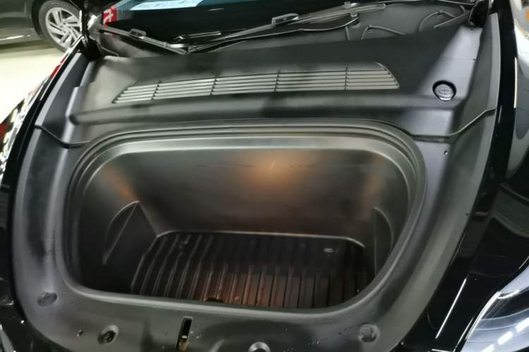 Used Tesla Model Y 2022 Revised Version Rear-Wheel Drive Engine Bay