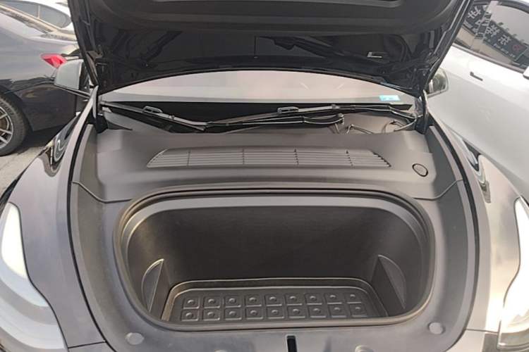 Used Tesla Model Y 2022 Revised Version Rear-Wheel Drive Engine Bay