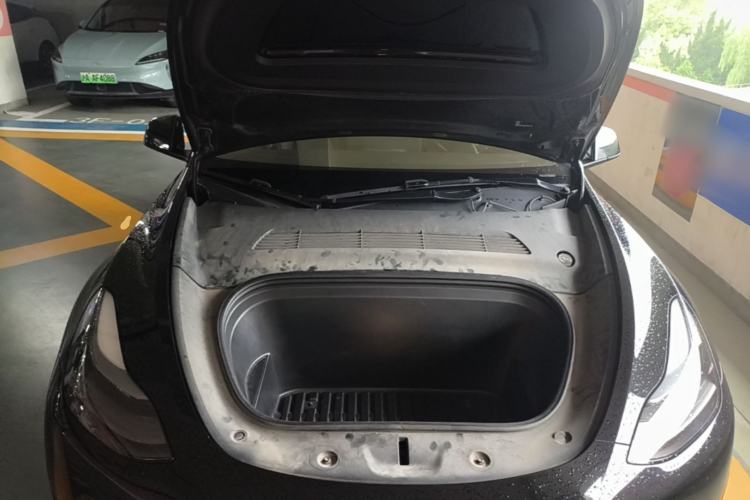Used Tesla Model Y 2022 Rear-Wheel-Drive Version Engine Bay