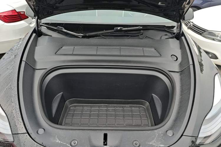 Used Tesla Model Y 2022 Revised Version Rear-Wheel Drive Engine Bay