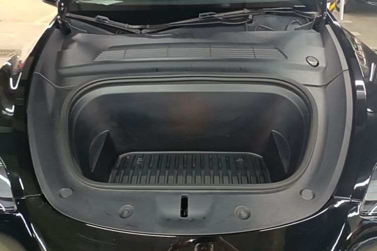 Used Tesla Model Y 2022 Rear-Wheel-Drive Version Engine Bay