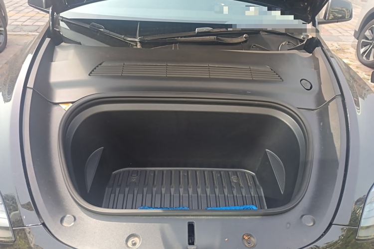 Used Tesla Model Y 2022 Rear-Wheel-Drive Version Engine Bay