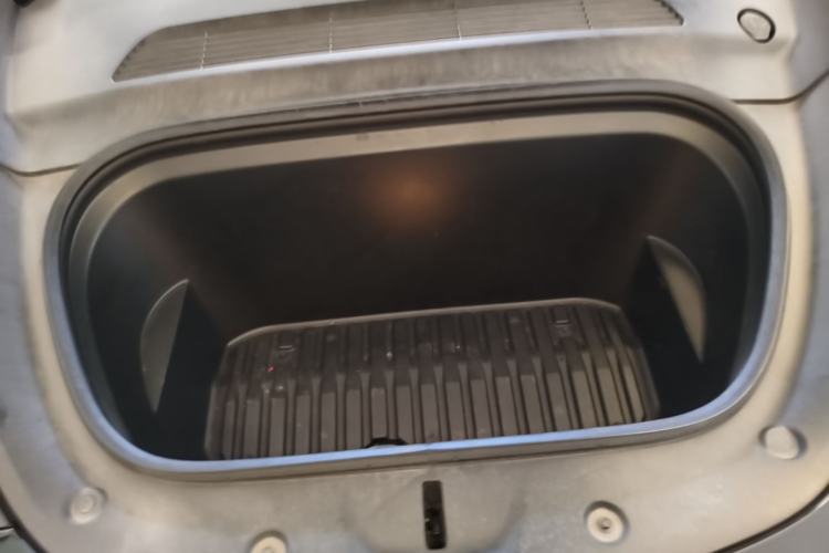 Used Tesla Model Y 2022 Rear-Wheel-Drive Version Engine Bay