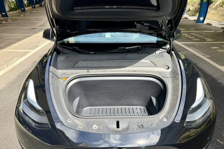 Used Tesla Model Y 2022 Revised Version Long-Range All-Wheel Drive Engine Bay