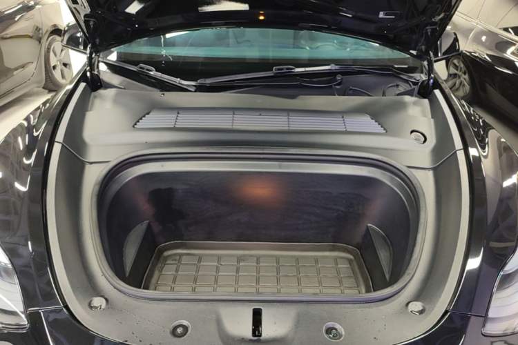Used Tesla Model Y 2022 Revised Version Rear-Wheel Drive Engine Bay