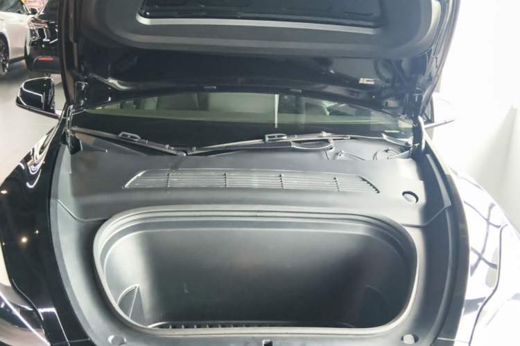 Used Tesla Model Y 2022 Performance High-Performance All-Wheel-Drive Version Engine Bay