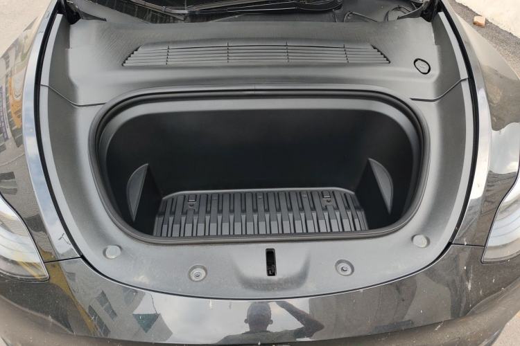 Used Tesla Model Y 2022 Rear-Wheel-Drive Version Engine Bay