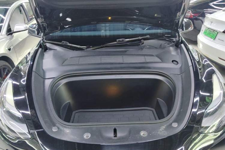 Used Tesla Model Y 2022 Rear-Wheel-Drive Version Engine Bay