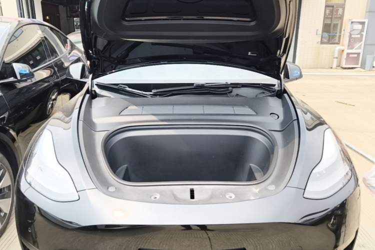 Used Tesla Model Y 2022 Rear-Wheel-Drive Version Engine Bay