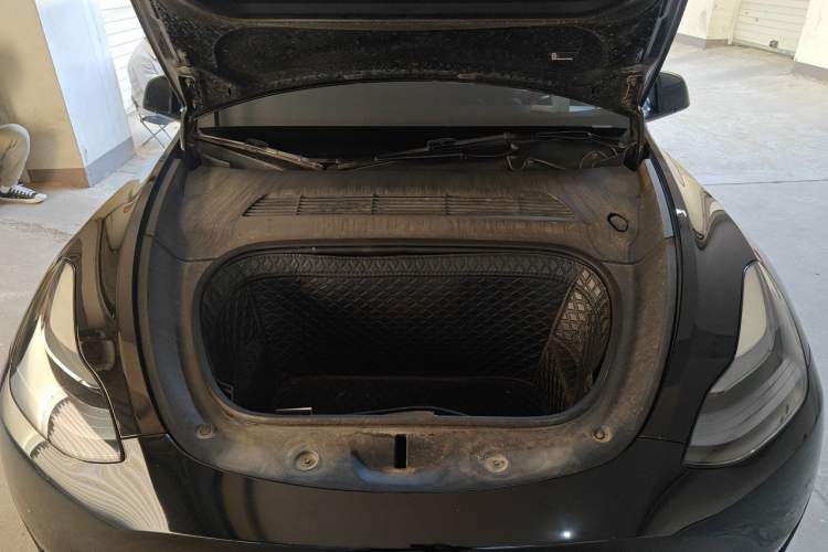 Used Tesla Model Y 2022 Rear-Wheel-Drive Version Engine Bay