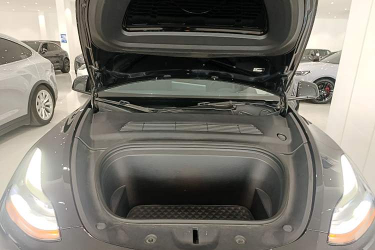 Used Tesla Model Y 2022 Performance High-Performance All-Wheel-Drive Version Engine Bay