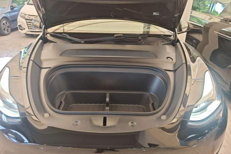 Used Tesla Model Y 2022 Revised Version Long-Range All-Wheel Drive Engine Bay
