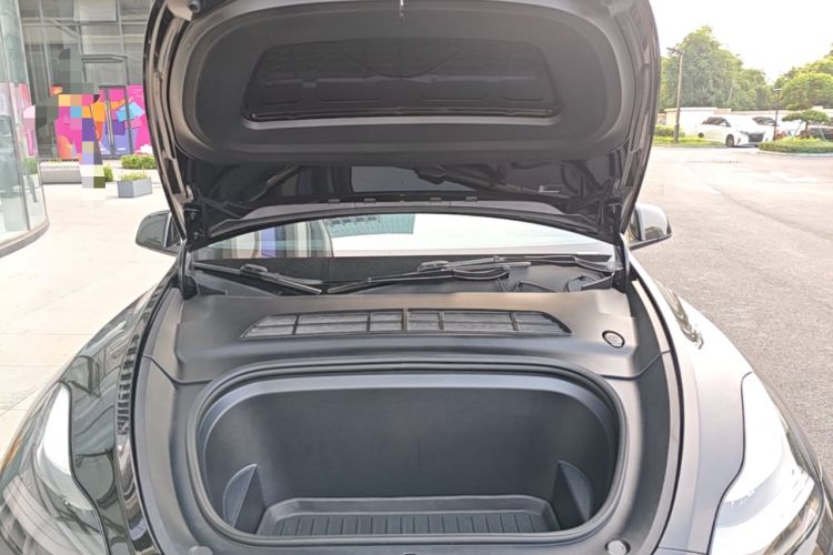 Used Tesla Model Y 2022 Rear-Wheel-Drive Version Engine Bay