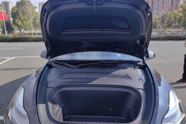 Used Tesla Model Y 2022 Rear-Wheel-Drive Version Engine Bay