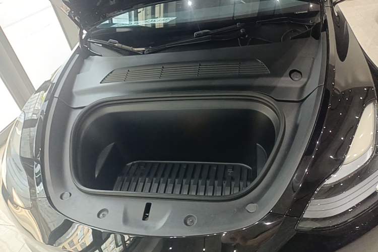 Used Tesla Model Y 2022 Revised Version Rear-Wheel Drive Engine Bay