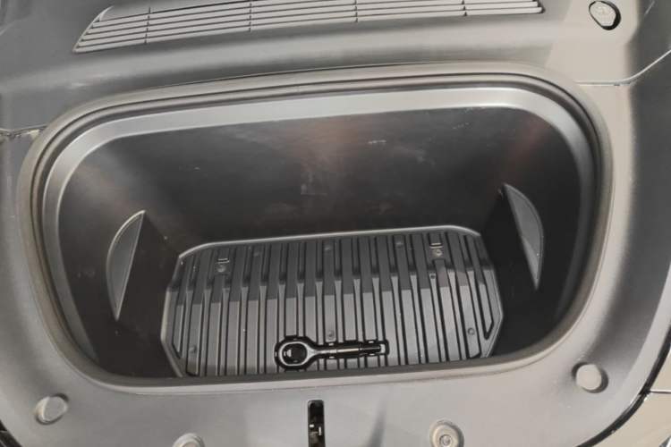 Used Tesla Model Y 2022 Revised Version Rear-Wheel Drive Engine Bay