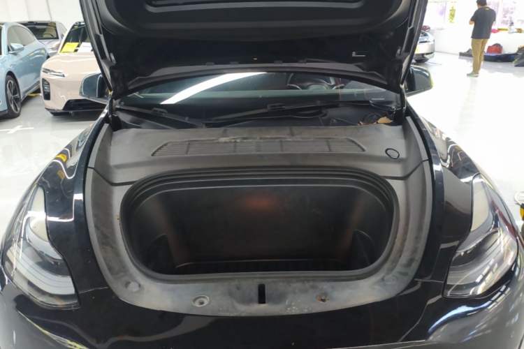 Used Tesla Model Y 2022 Rear-Wheel-Drive Version Engine Bay