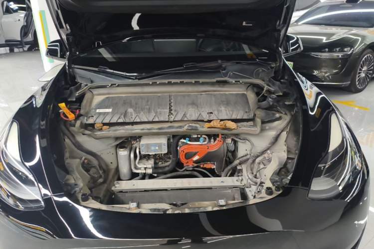 Used Tesla Model Y 2022 Rear-Wheel-Drive Version Engine Bay