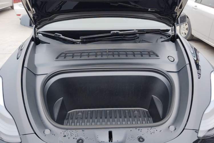 Used Tesla Model Y 2022 Revised Version Rear-Wheel Drive Engine Bay