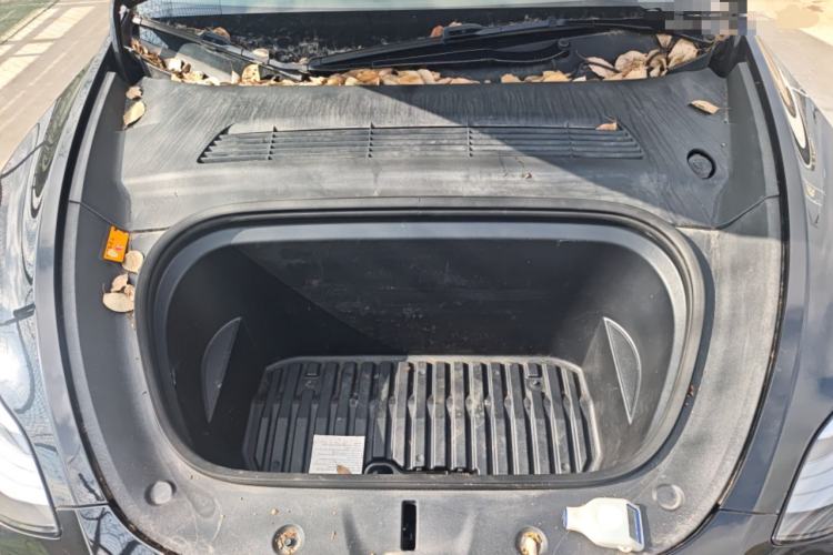 Used Tesla Model Y 2022 Rear-Wheel-Drive Version Engine Bay