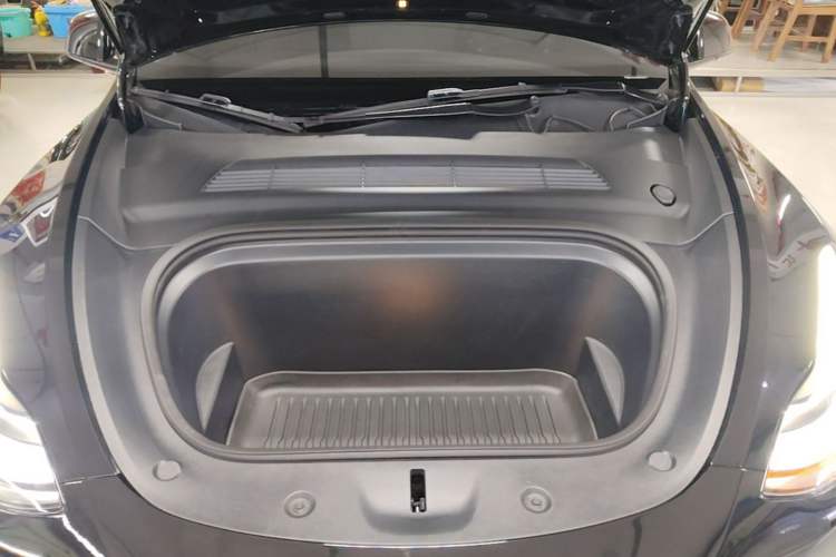 Used Tesla Model Y 2022 Revised Version Long-Range All-Wheel Drive Engine Bay